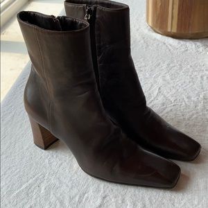 Gucci vintage pointy toe boots- Sz6
